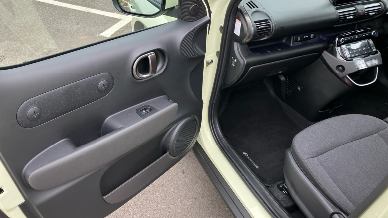 Hyundai INSTER 85kW 02 49kWh 5dr Auto Electric Hatchback